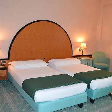 Principe 4* بوميتْسْيا